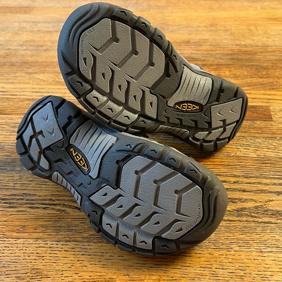 Keen Newport H2 Sandals Unisex Little Kids Size 12 - Picture 3 of 6